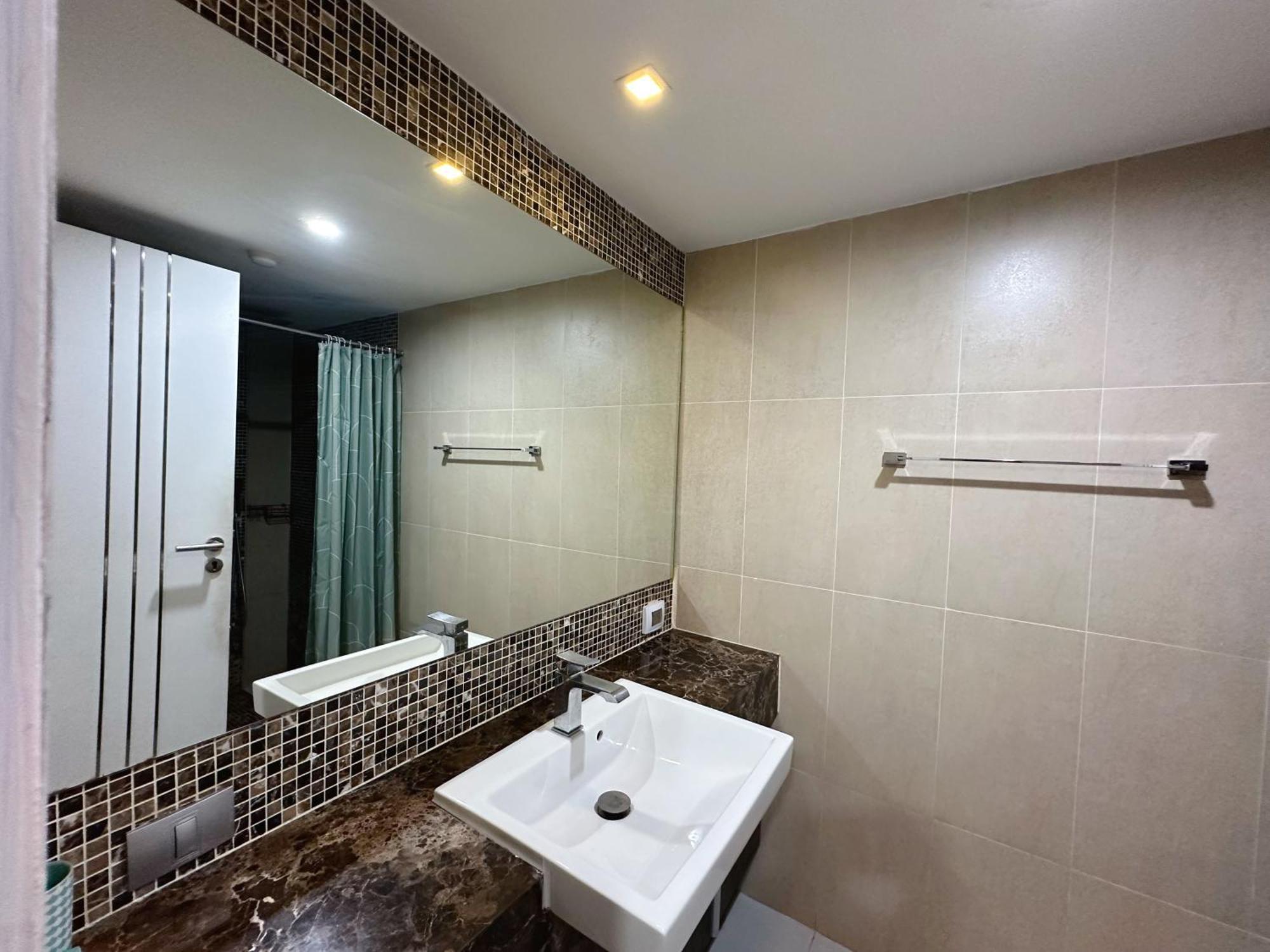 Centara Avenue By Daisy 1 Apartment